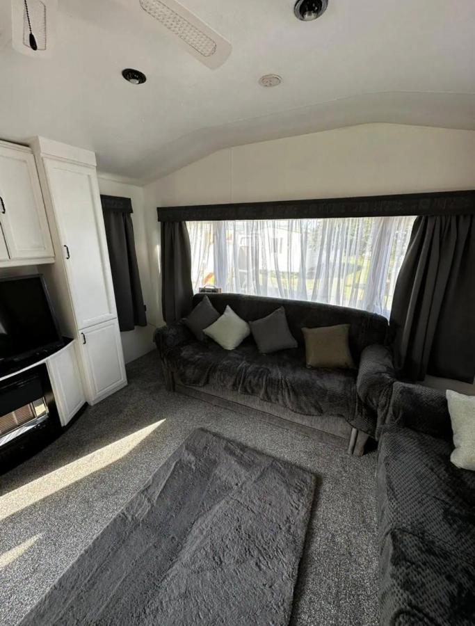 2 Bedroom Caravan With Sea Views Eastchurch Eksteriør bilde