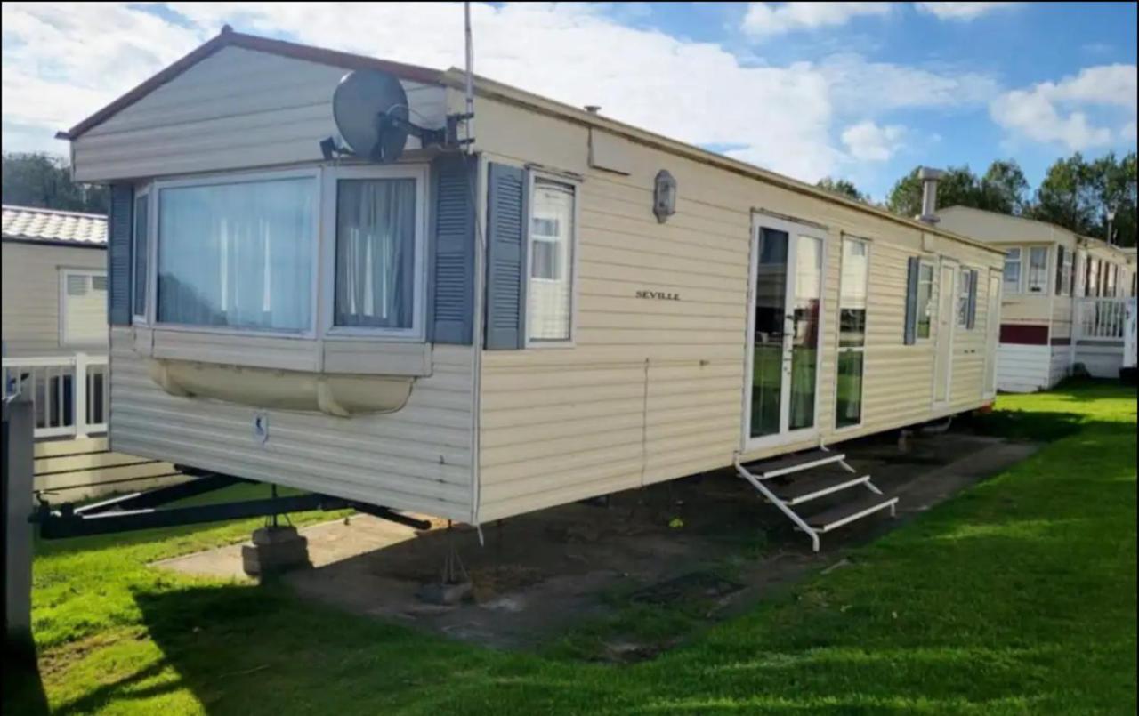2 Bedroom Caravan With Sea Views Eastchurch Eksteriør bilde