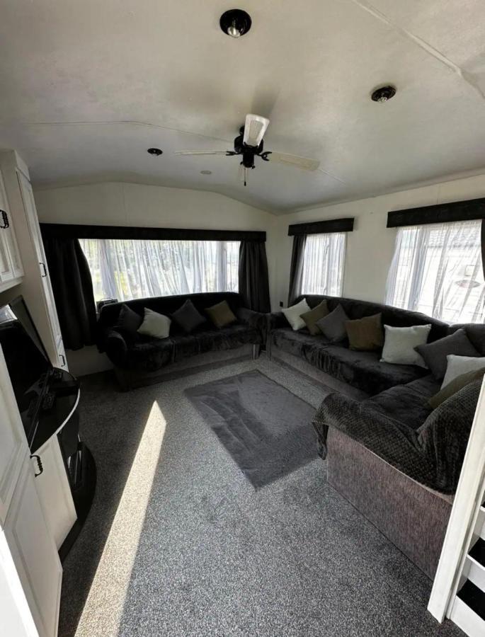 2 Bedroom Caravan With Sea Views Eastchurch Eksteriør bilde