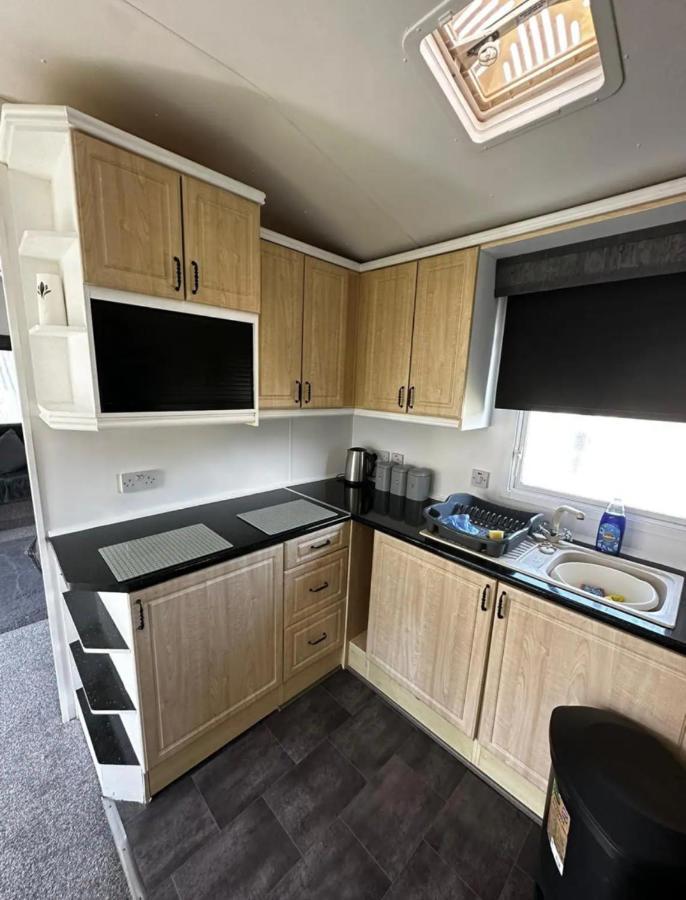 2 Bedroom Caravan With Sea Views Eastchurch Eksteriør bilde